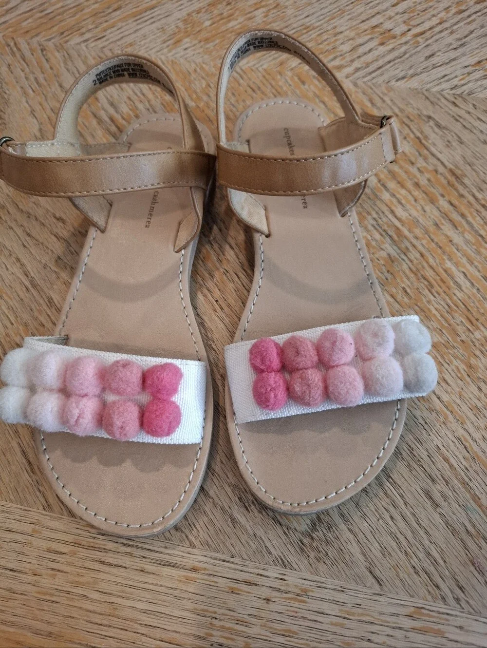 cupcakes & cashmere pre loved